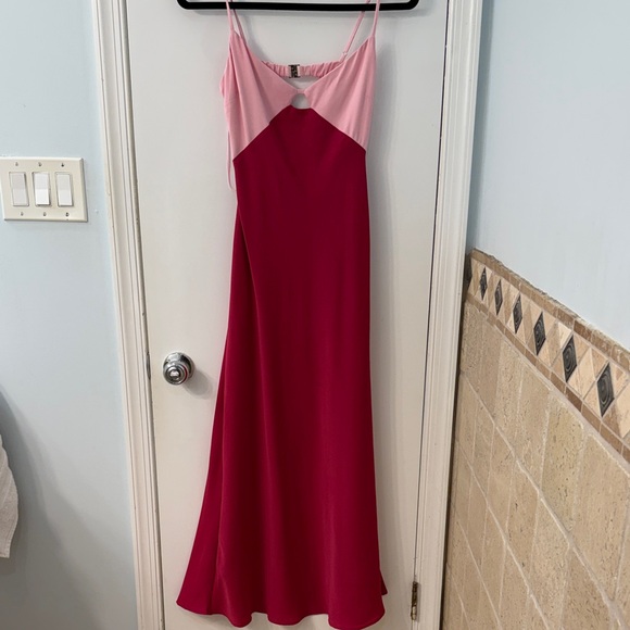 A&F Cutout Maxi Dress - Picture 5 of 7